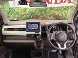 先進の安全運転支援機能【Honda SENSING】を搭載。衝突軽減ブレーキや誤発信抑制機能など様々な機能で安全運転をサポートします。機能一覧はHondaオフィシャルサイトで確認できます。