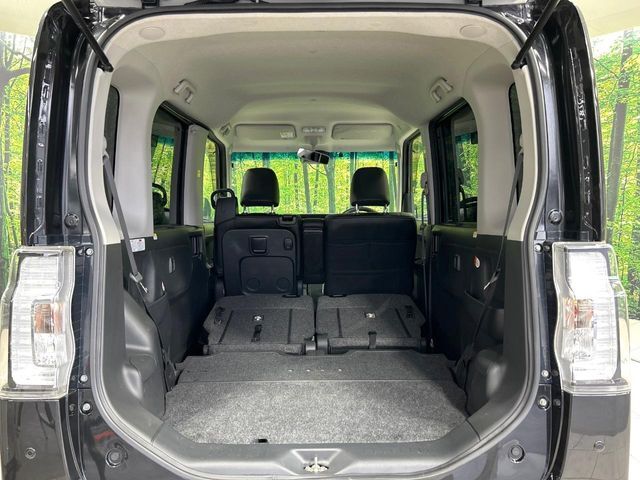 普段のお買い物や通勤、送迎等に十分な荷室スペースを確保しております。セカンドシートを倒すと、大きな荷物の積載も可能です♪