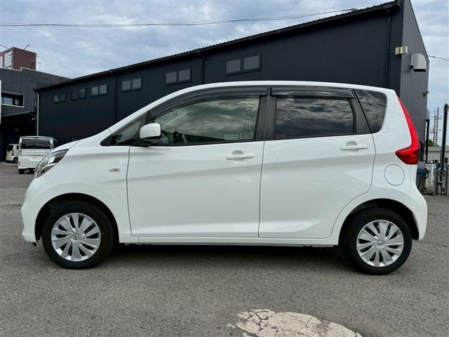 当店は、新車～登録済未使用車、お買い得軽自動車まで、多数在庫しております♪軽自動車の事なら全て当店にお任せください！目玉車両もございますので、ぜひ一度軽ワールドへお越しくださいませ！