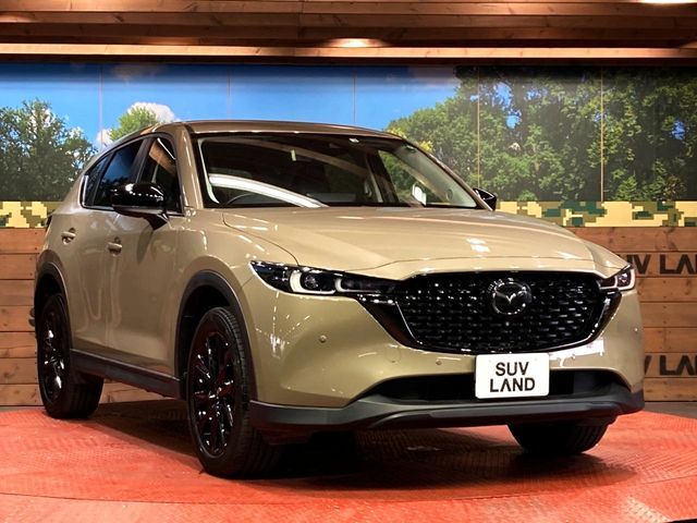 大好評のボディコーティング「弾スプラッシュコート」もご納車までに施工可能。通常のガラスコートと異なる、耐久年数6年の無機質ガラスコーティングが、ボディをキレイな状態に保ってくれます。