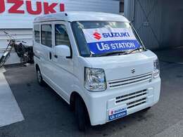 多少の小傷等はありますが、全体的にキレイなお車です。