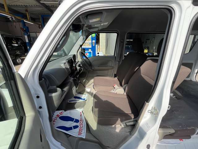 内装の綺麗なお車は気持ちが良いですし、コンディションのいい車が多いです。前のユーザーが丁寧に使っていた証拠です。