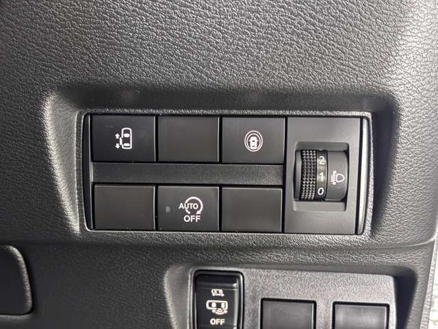 アイドリングストップ機能付きです。