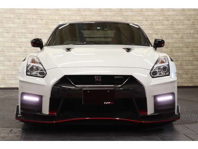 youtubeにて外装動画公開中！youtube検索窓に「GT-R　中古車　ID1996」と入力して検索してください。もしくは「HMR　中古車」で検索して、GT-R再生リストからチェック！