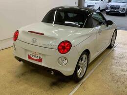 当店では車両本体価格以外に、諸費用を含めた支払総額も表示しておりますので、お客様の予算にピッタリのおクルマお選びができます。コーティングやJAFをセットにしたオトクな購入パックも好評です。