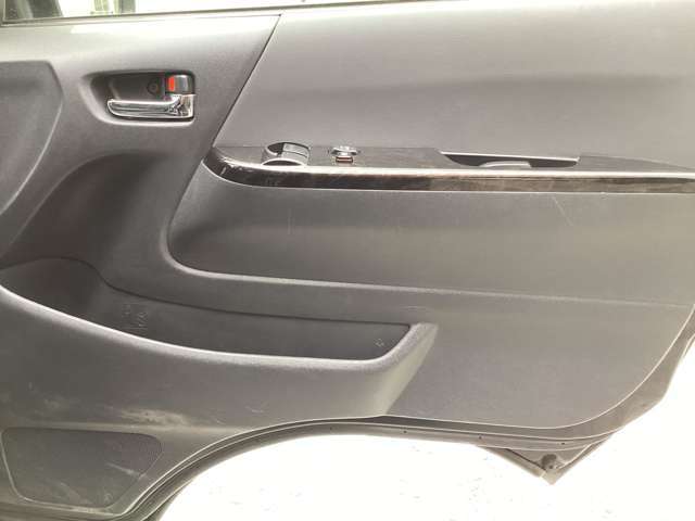 当店の車はルームクリーニング施工済み！納車前には手がけWAX、室内仕上げ清掃で納車をおこなっております！