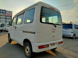 当社の整備工場にて専門の整備士がしっかりと整備・点検してから納車いたします。