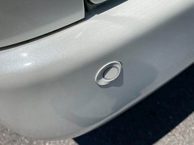 クリアランスソナー搭載。駐車時に障害物の接近をドライバーに知らせてくれます。