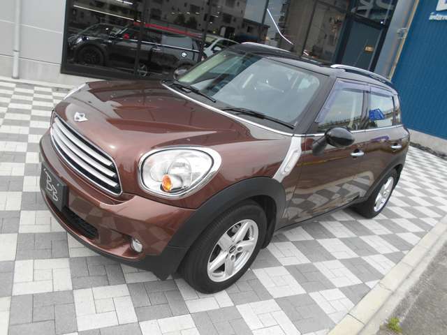 弊社は国道19号沿いにあり、大型スーパーや飲食店などの徒歩圏内です。作業の待ち時間も有効活用出来ますね♪