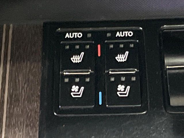 【シートベンチレーション】夏場は涼しい風でお尻や背中の熱やムレを防ぎ、冬はエアコンよりも早く温まってポカポカに！季節を問わず快適に過ごせます。