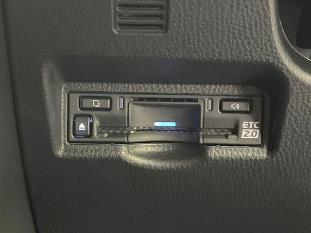 【ETC】高速道路の料金所をストレスなく通過！話題のスポットやサービスエリアに多い「スマートIC」利用時は必須のアイテムです。当店でセットアップを実施、ご納車当日からすぐにご利用いただけます！