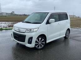 車両の品質管理は室内展示場を完備しておりますので、品質を保った状態の車両をご覧いただけます。