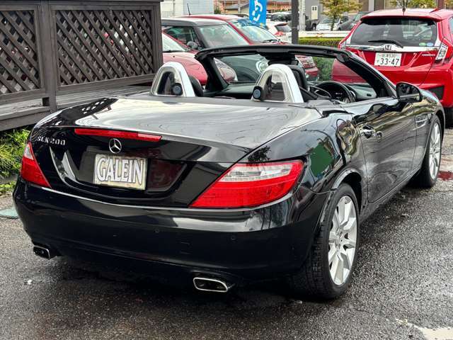 キーレスも付属しており、車から離れた場所からでも鍵の開閉が可能です♪軽快な走行性が楽しめる車で、初めて車を運転する方も運転のしやすい車両です♪急な乗り換えで廃車や下取りのある方もご相談くださいませ♪