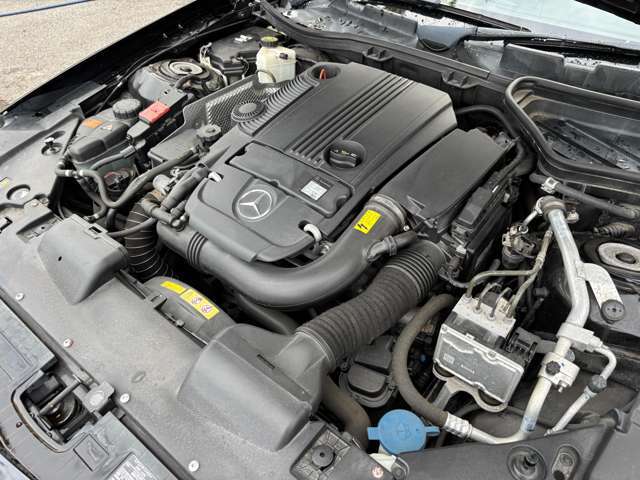 エンジンルームはご覧の通りキレイな状態です♪エンジンに異音などもなく入庫時にロードテストも行っておりますが、走行にも異常はございません♪