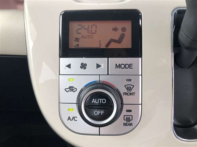 ★オートエアコン★お好みの温度に設定すれば、自動でその温度に調整してくれ、温度を維持してくれます。快適なドライブをするための重要な条件です。