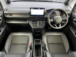 【インパネ全体】全方位で視界が広く、高い目線で運転もしやすいです！