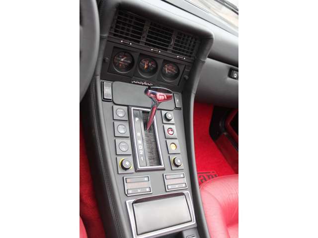 ★V12エンジンDOHCの3速オートマチック車輌です♪