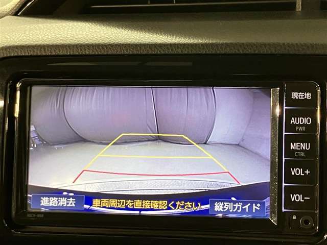 バックモニター付きなので車庫入れの際の後方確認もばっちり♪