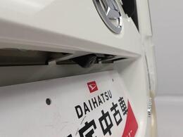 【バックモニター】駐車時に後方がリアルタイム映像で確認できます。大型商業施設や立体駐車場での駐車時や、夜間のバック時に大活躍！運転スキルに関わらず、今や必須となった装備のひとつです！