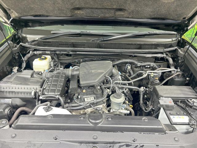 親切・丁寧な専門メカニックスタッフが応対！・車検・点検整備・事故等の修理などアフターサービスも安心。お車のカスタマイズもネクステージのサービススタッフまでご相談ください！