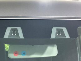 【トヨタセーフティセンス】走行中に前方の車両等を認識し、衝突しそうな時は警報とブレーキで衝突回避と被害軽減をアシスト。より安全にドライブをお楽しみいただけます。