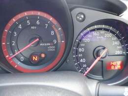 NISMO専用コンビメーター(nismoロゴ入り、レッド文字盤(タコメーター)、280km/hスケール)