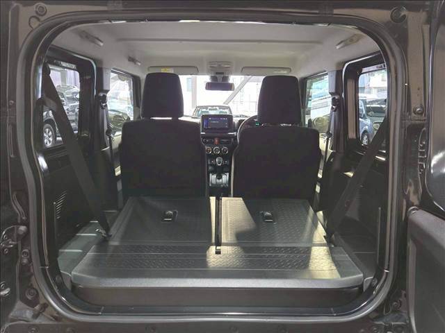 広々としたラゲッジルームは日常・レジャーに活躍する事間違いなし