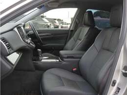 黒革シートも装備☆内装ももちろんクリーンナップ済みですので気持ちよくお使いいただければと思います！