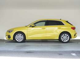 レーンアシスト…車線監視システム一定のシチュエーションでウィンカー出さないで車線を逸脱した際ドライバーに警告を発し安全を促します。