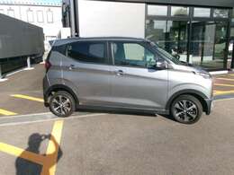 弊社の車は三菱認定中古車で1年間の保証付です。全国の三菱ディーラーで保証修理が受けられます。詳しくは弊社スタッフにお問合せ下さい。