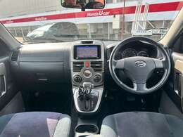 【インパネ】メモリーナビ・ETC・オートエアコン・デフロック・USB入力装備♪