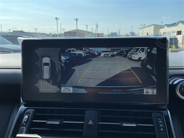 ★グレード、オプション、カラーリング★　多様な種類のお車を揃えております。見比べながらご覧頂けます★