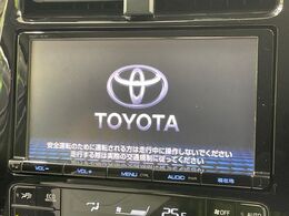 【純正9型ナビ】人気の純正ナビを装備しております。ナビの使いやすさはもちろん、オーディオ機能も充実！キャンプや旅行はもちろん、通勤や買い物など普段のドライブも楽しくなるはず♪