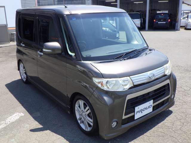 プラウドでは20代、30代のスタッフが元気よく対応させていただきます！「どんな車両があるのか見に来た」「ちょっと現車を見てみたい」などお気軽にご来店、ご相談ください♪