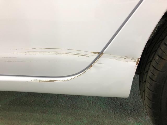左リアドアに擦り傷があります