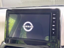 【純正ナビ】人気の純正ナビを装備。オーディオ機能も充実しており、Bluetooth接続すればお持ちのスマホやMP3プレイヤーの音楽を再生可能！毎日の運転がさらに楽しくなります！！