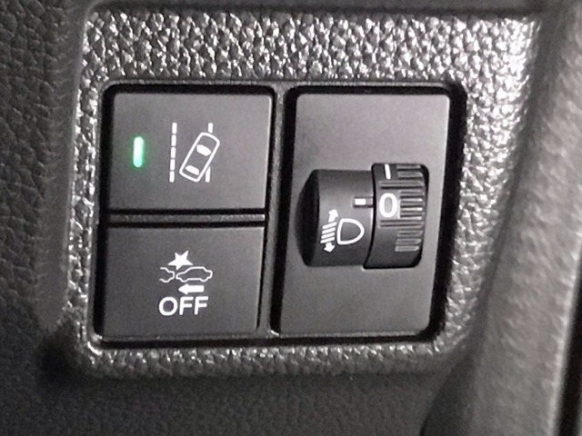 ホンダが推し進める総合先進安全装備のセンシング搭載！　衝突や斜線はみだしなどの危険が予測される時、センサーが警告。ヒューマンエラーを高度先進技術が補完してくれます。