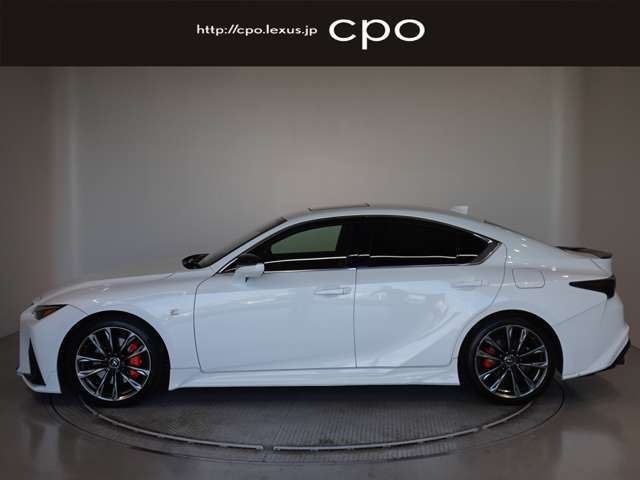 こちらの物件はレクサス認定中古車です。品質をしっかり保証しておりますので、ご安心ください！ご不明点や気になるポイントは、ぜひお電話やメールでお問い合わせください。