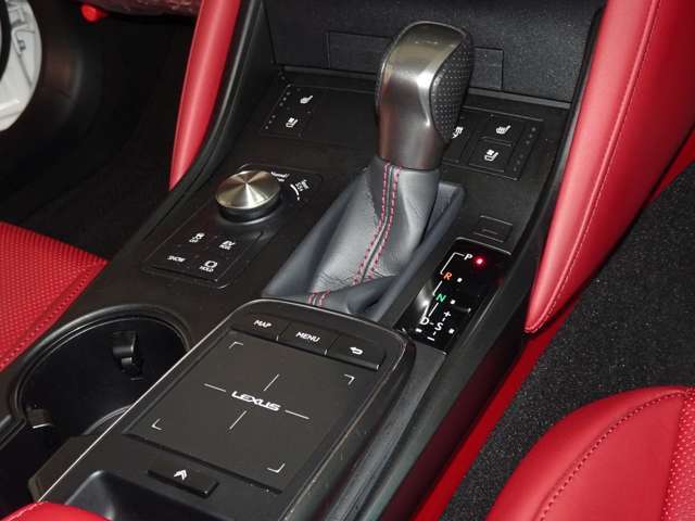 スポーツからエコまでお好みで走行モードを選択していただけます。