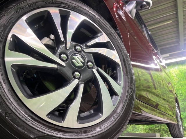 【純正15インチアルミホイール】外観にマッチした純正アルミホイールを装着しております。各種社外アルミホイールや、スタッドレスタイヤも取扱いしております。是非ご相談ください♪