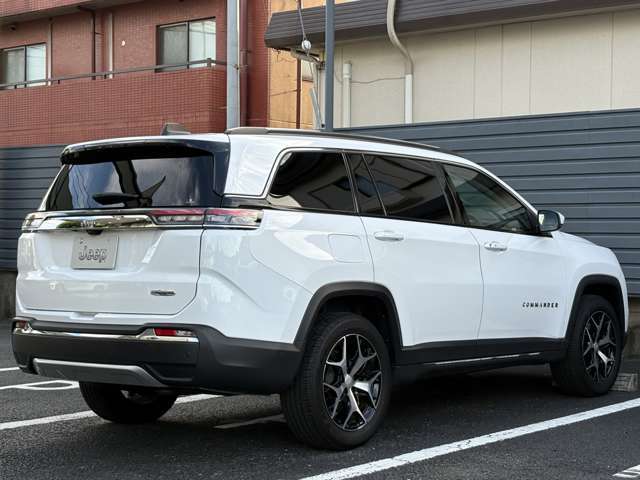 後方には障害物センサー装備！駐車が不安な方にとってバックカメラと併用でき頼もしい装備です！