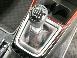 【フロア6速MT】走りの6速MT！！スポーティーな走行をお楽しみいただけます♪