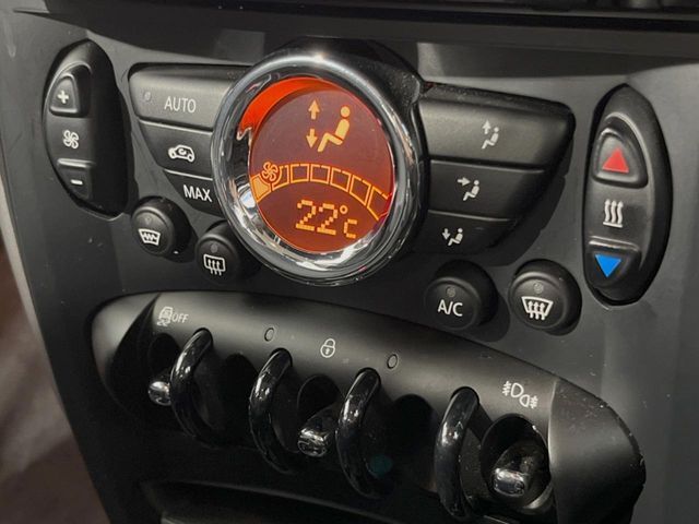 ●オートエアコン：最適な温度を保つようにオートで調節可能です♪