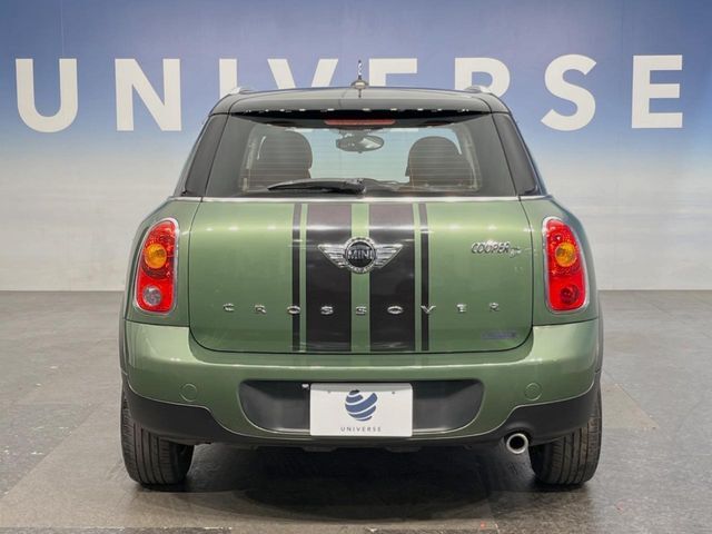 ●当店では第三者機関による車両品質鑑定を導入し、修復歴車を排除。鑑定書が発行されますので、ぱっと見ただけでは分からない箇所まで納得した上でご検討いただけます。※一部未実施の場合がございます。