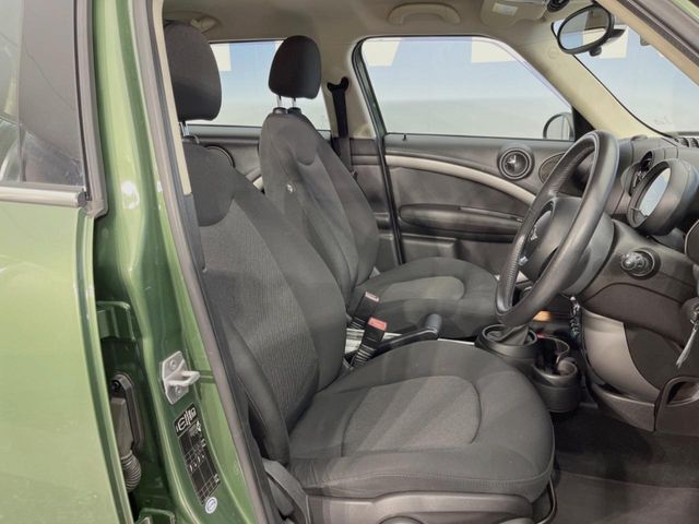 ●シートの使用感：破れ・へたりも少なく、ご覧の通りきれいな状態を維持しております。また、室内クリーニング・コーティングもご用命いただけます。