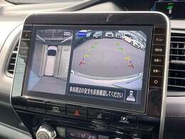 全周囲モニター付いています。駐車時の不安を和らげます。