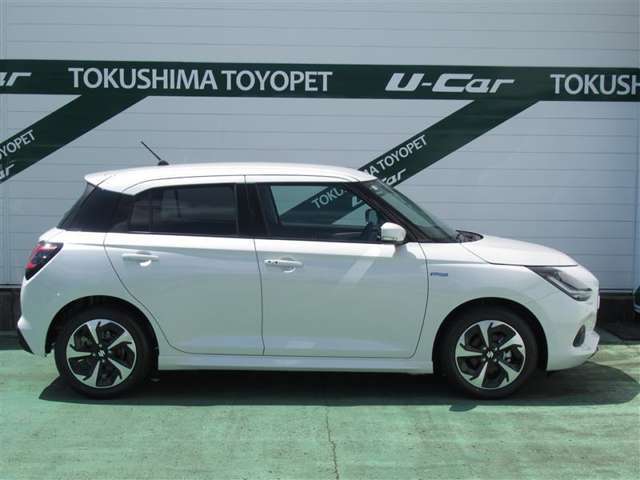 中古車の総合評価や内外装の状態などがひと目でわかるよう、トヨタ車のプロの検査員が車両状態を検査した「車両検査証明書」をご用意しています。