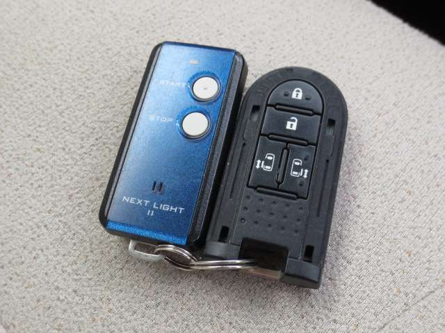 納車前には前オーナーの使用状況を踏まえ、専門のメカニックが徹底した納車前整備（法定点検）を実施致します。