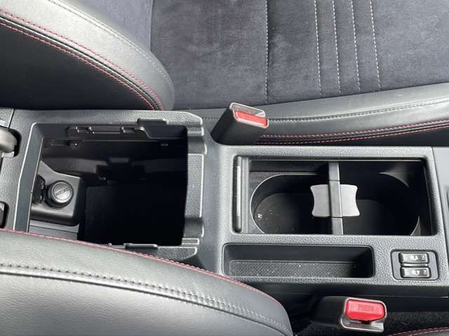 【ドリンクホルダー】長時間のドライブを快適に過ごすために、必須の車内アイテムですよね！