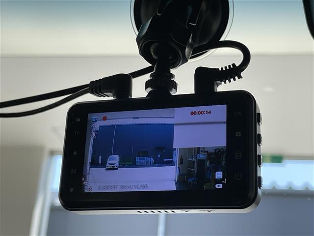 ガラスコーティング、ナビゲーション、ETCなど、その他のパーツの取り付けお見積もりのご相談も承っております！！クルマのこと何でもお任せください！
